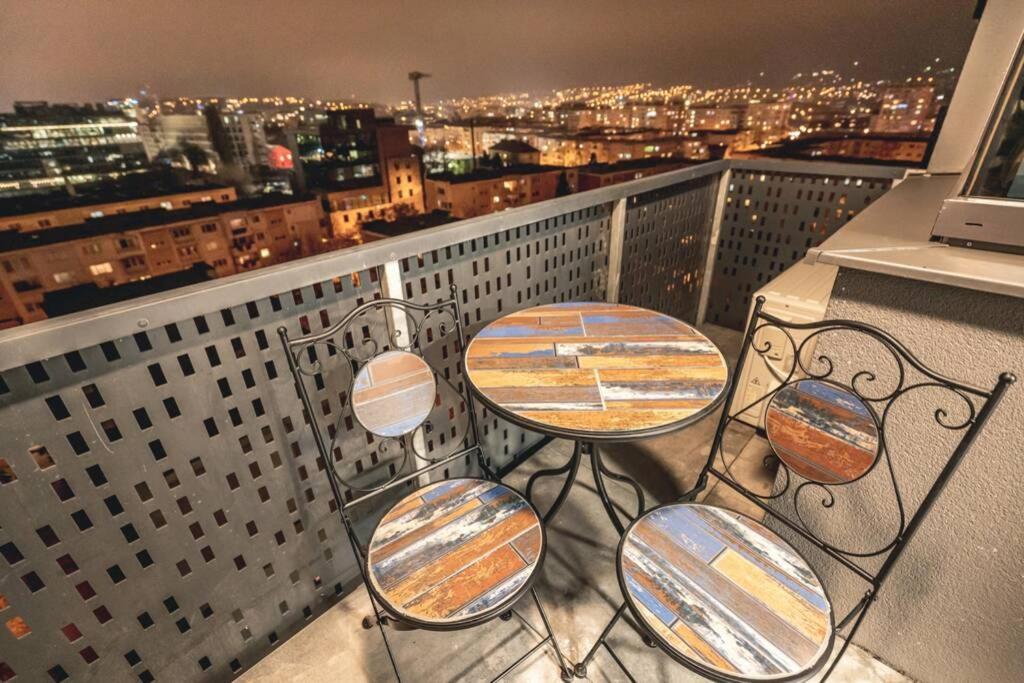شقة Briana Luxury Panoramic View كلوج-نابوكا المظهر الخارجي الصورة